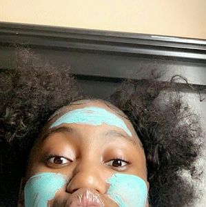 Meet your Posher, Nyreuna